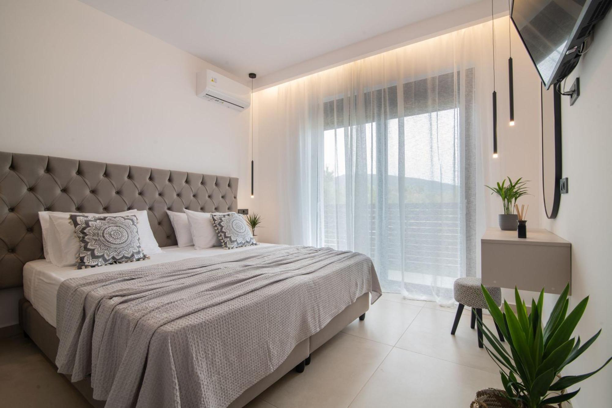 Sunwhite Villas - Private Pool & Cozy Atmosphere, By Zantewize 라가나스 외부 사진
